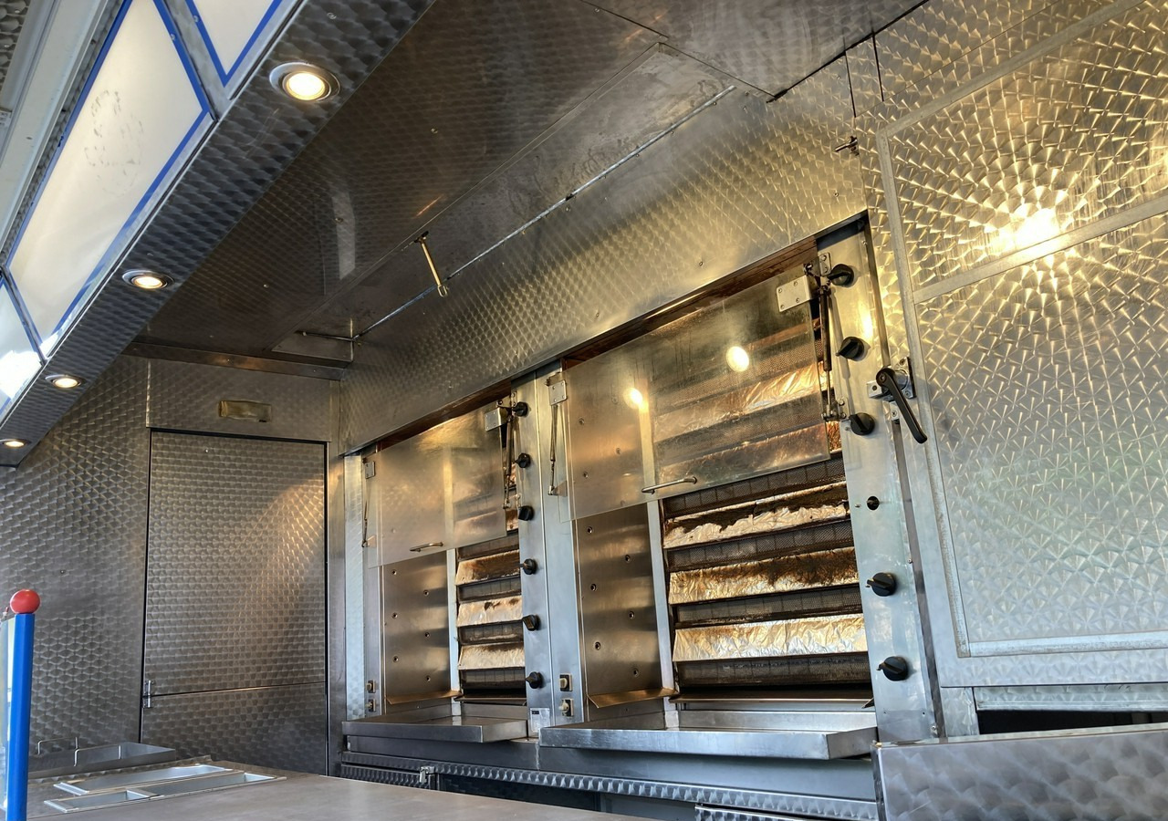 Mercedes-Benz Sprinter Autosklep Grill kurczak Gastronomiczny Food Truck Foodtruck sklep 20 - Camion magasin: photos 4 Mercedes-Benz Sprinter Autosklep Grill kurczak Gastronomiczny Food Truck Foodtruck sklep 20 - Camion magasin: photos 4