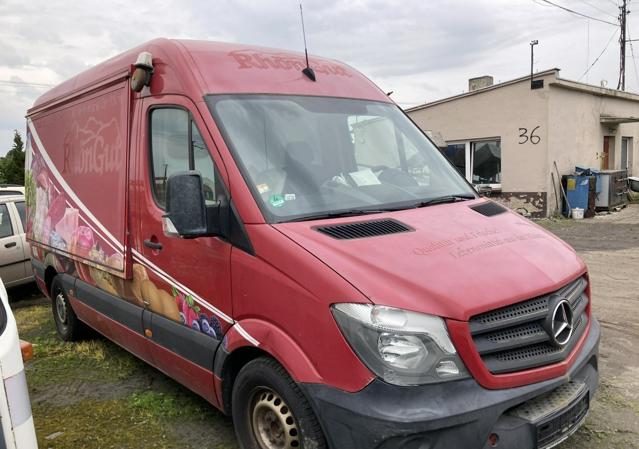 Mercedes-Benz Sprinter Sprinter Autosklep sklep bar Gastronomiczny Food Truck Foodtruck 201 - Camion magasin: photos 1 Mercedes-Benz Sprinter Sprinter Autosklep sklep bar Gastronomiczny Food Truck Foodtruck 201 - Camion magasin: photos 1