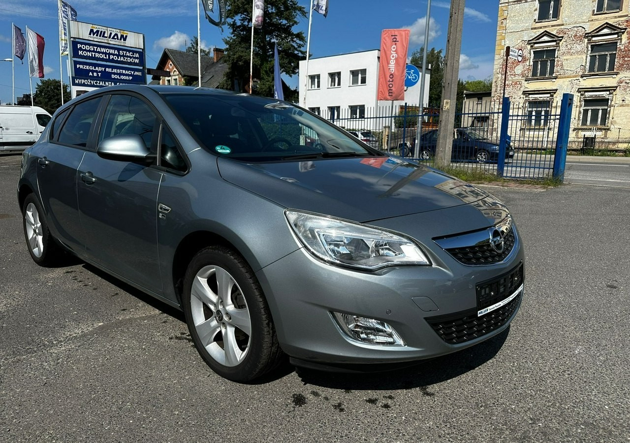 Opel Astra H Opel Astra 1.4-140KM Nowy silnik świeżo sprowadzony 2012 - Voiture à hayon: photos 2 Opel Astra H Opel Astra 1.4-140KM Nowy silnik świeżo sprowadzony 2012 - Voiture à hayon: photos 2