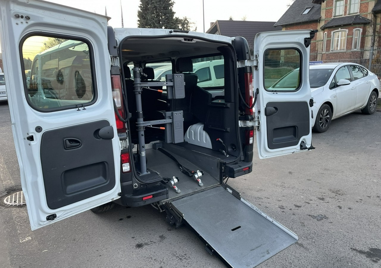 Opel Vivaro Opel Vivaro dla Niepełnosprawnych inwalida Rampa Model 2019 - Voiture: photos 1 Opel Vivaro Opel Vivaro dla Niepełnosprawnych inwalida Rampa Model 2019 - Voiture: photos 1