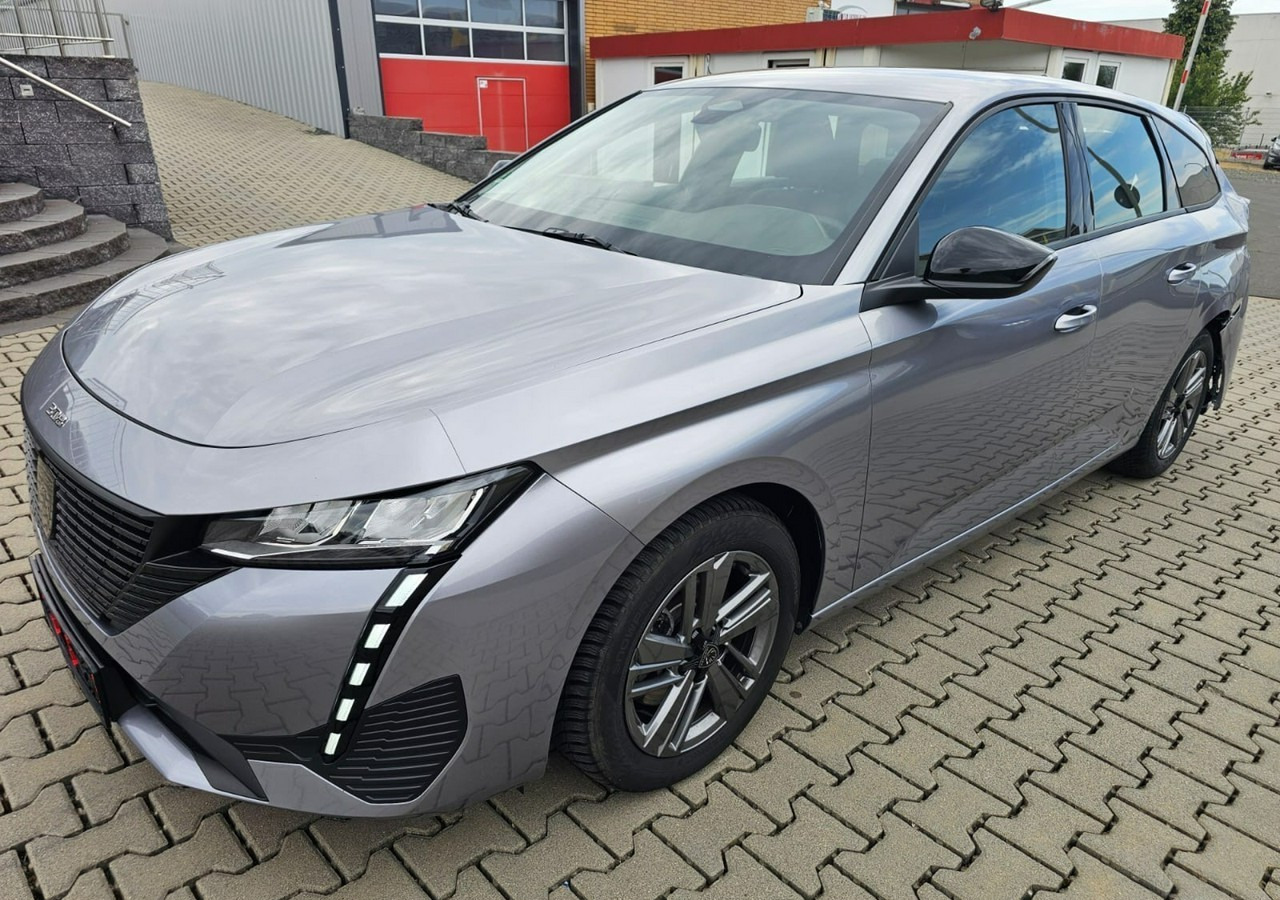 Peugeot 308 II Peugeot 308 Bogate wyposażenie Model 2025 - Voiture: photos 2 Peugeot 308 II Peugeot 308 Bogate wyposażenie Model 2025 - Voiture: photos 2