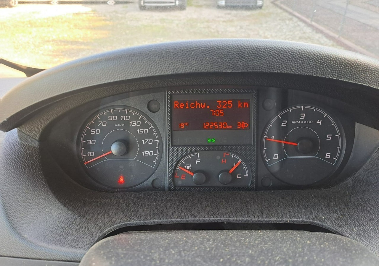 Peugeot Boxer Peugeot Boxer 2.0-130KM klima dokka Brygadówka doka 122tkm 2017 - Utilitaire plateau: photos 5 Peugeot Boxer Peugeot Boxer 2.0-130KM klima dokka Brygadówka doka 122tkm 2017 - Utilitaire plateau: photos 5