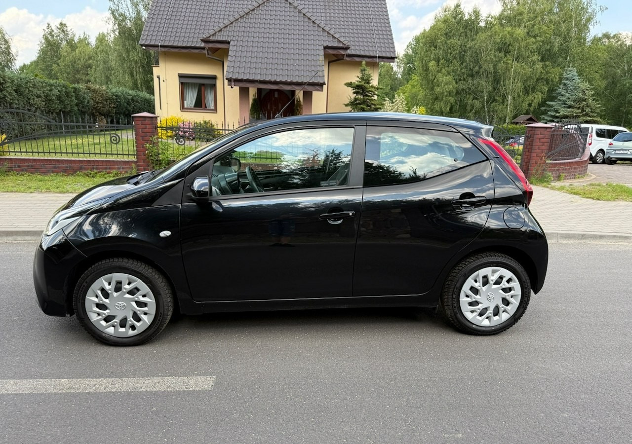 Toyota Aygo II Toyota Aygo 1.0-16V Klima Salon PL 24651km Model 2021 - Voiture à hayon: photos 2 Toyota Aygo II Toyota Aygo 1.0-16V Klima Salon PL 24651km Model 2021 - Voiture à hayon: photos 2