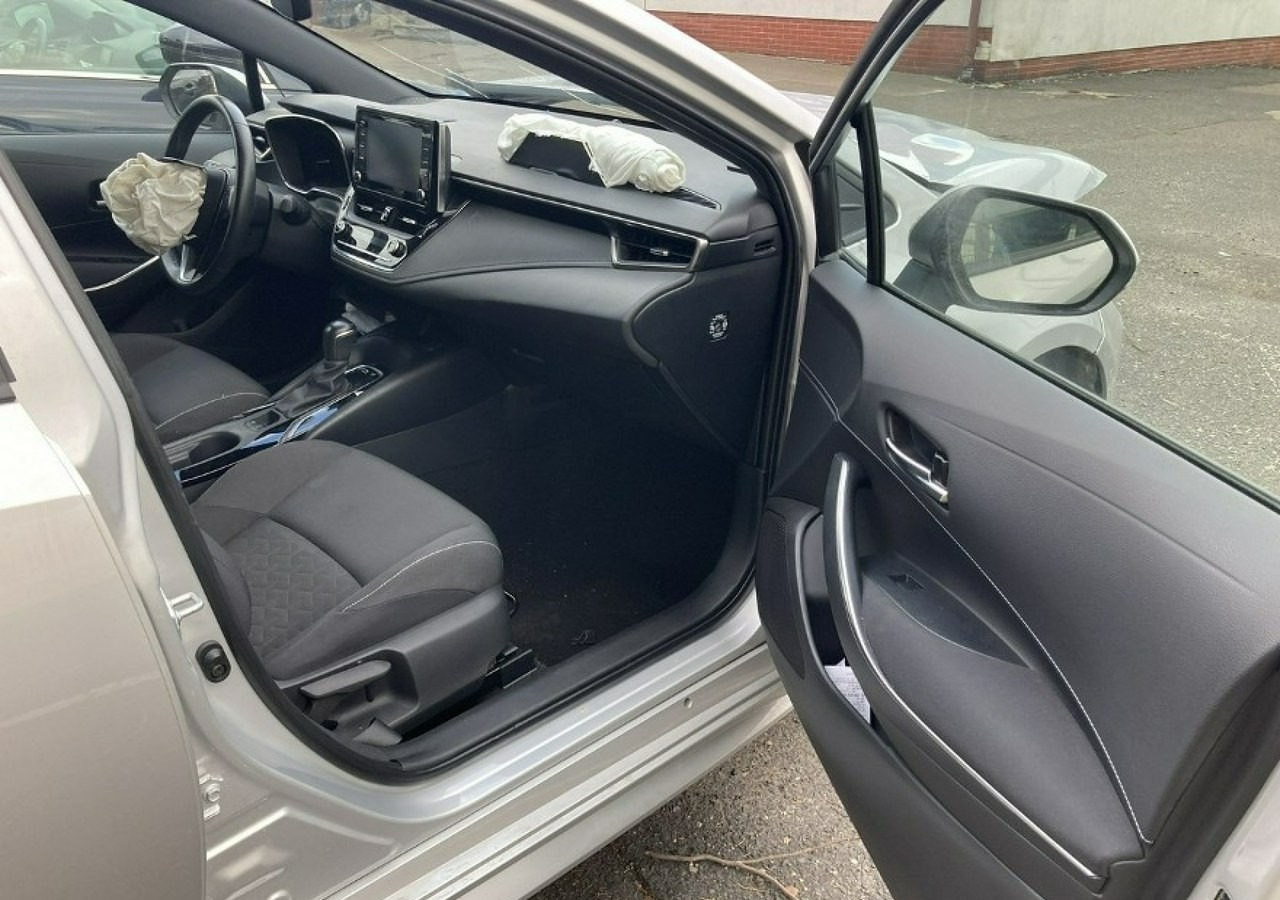 Voiture à hayon Toyota Corolla XII Corolla 1.8 Hybrid 102KM Comfort Salon PL 2020: photos 14