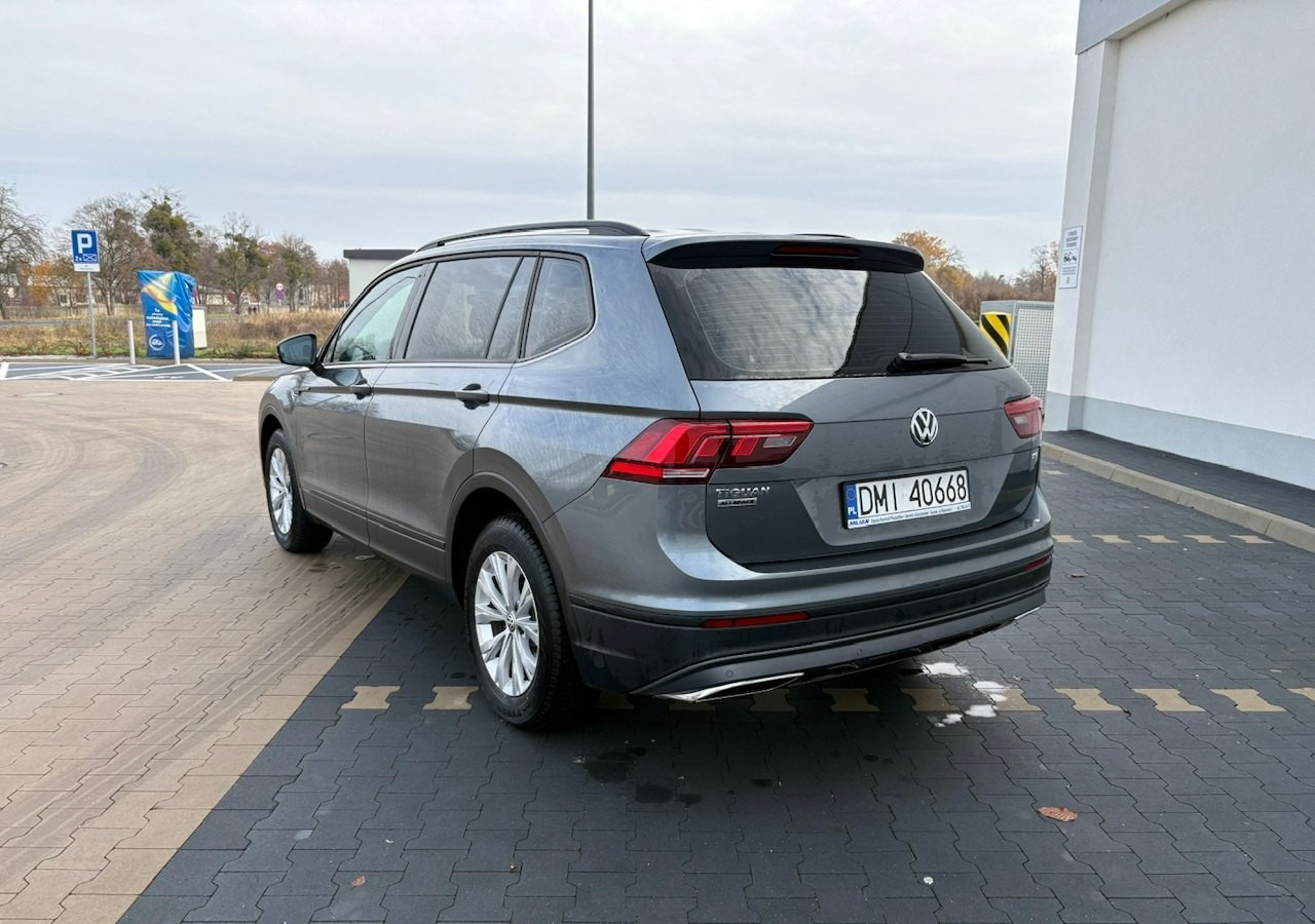 Volkswagen Tiguan II 1,4TSI 150KM 65tyśkm 7osobowy Comfort Tempomat ACC Klima Alu 2018 - SUV: photos 4 Volkswagen Tiguan II 1,4TSI 150KM 65tyśkm 7osobowy Comfort Tempomat ACC Klima Alu 2018 - SUV: photos 4