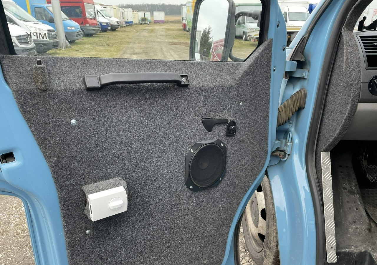Fourgon blindé Volkswagen Transporter T5 Transporter Bankowóz kuloodporny opancerzony Model 2015: photos 12