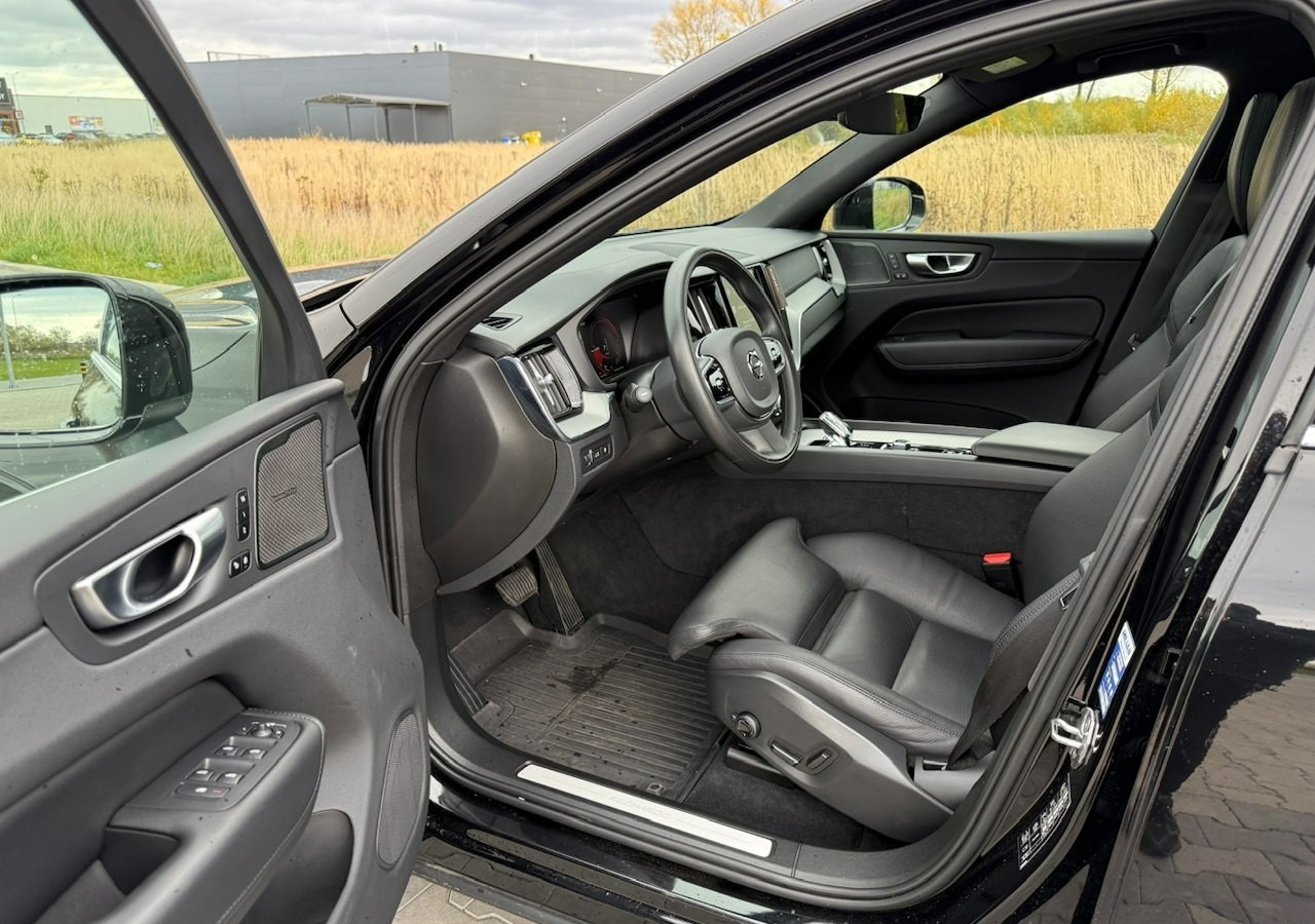 SUV Volvo XC60 II XC60 Recharge Hybryda Plug-in 2.0T8 390KM Inscription Faktura Vat 23: photos 13 SUV Volvo XC60 II XC60 Recharge Hybryda Plug-in 2.0T8 390KM Inscription Faktura Vat 23: photos 13