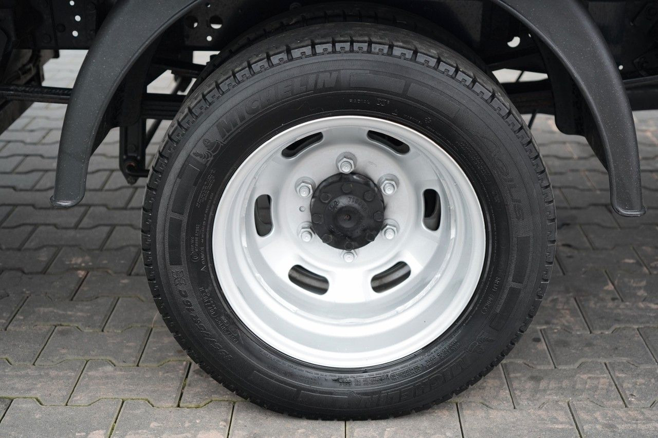 Utilitaire frigorifique Iveco DAILY 35-140 / KONTENER 4,2 M / WINDA / BLIŹNIAK: photos 18