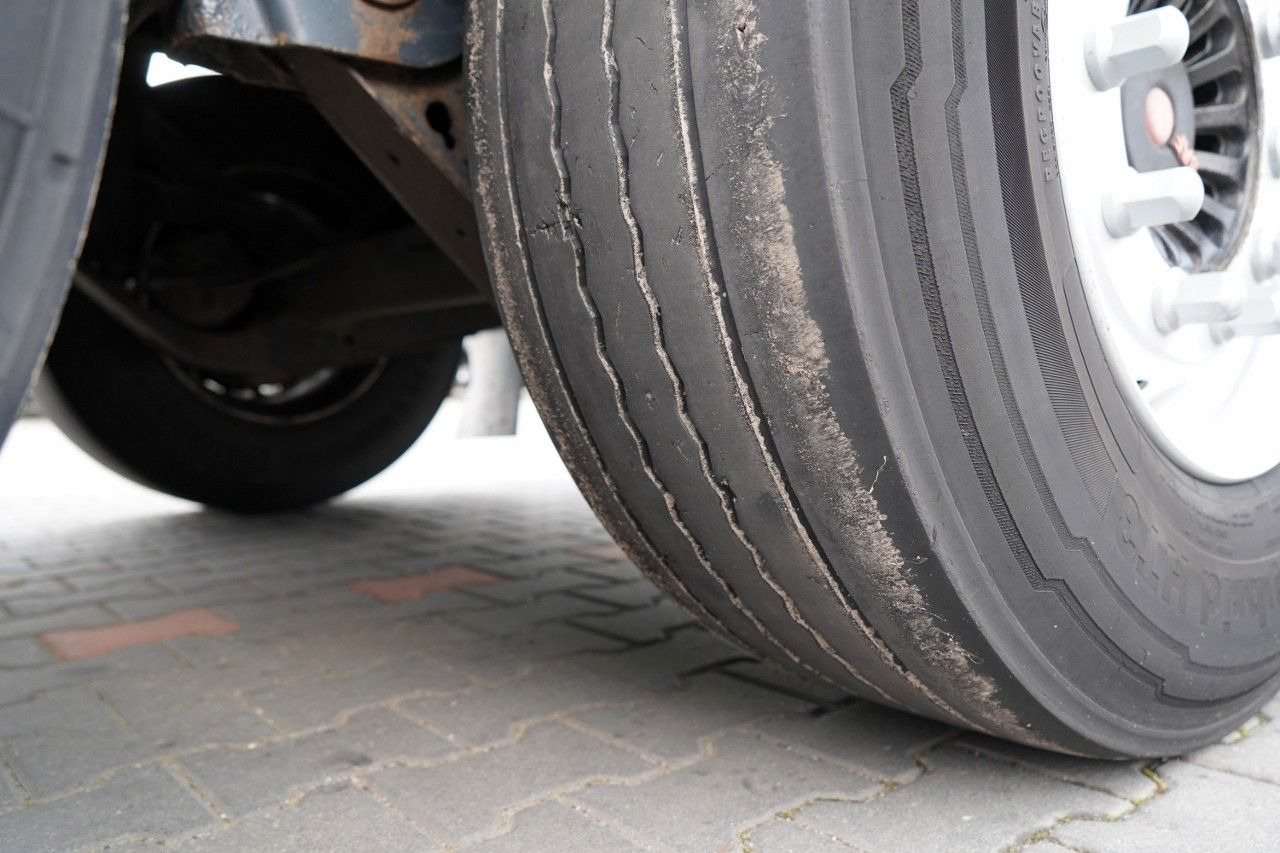 Semi-remorque frigorifique LeciTrailer CHŁODNIA / CARRIER VECTOR 1350 /  OŚ PODNOSZONA: photos 16