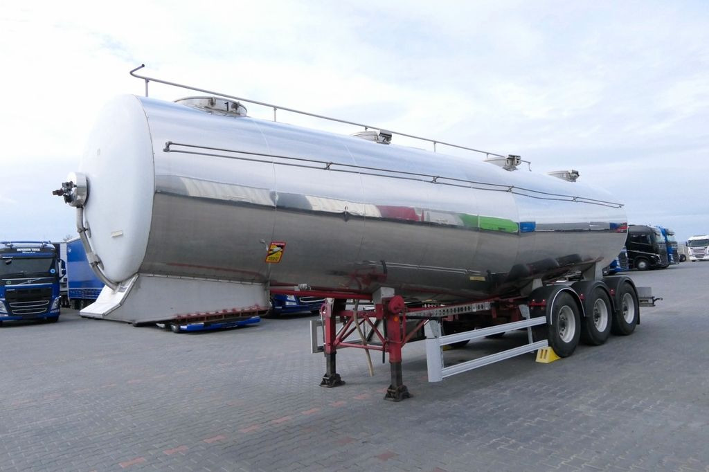 Menci ETA / FOOD LIQUID TANK TRAILER/32000 L/ 4 CHAMBE - Semi-remorque citerne: photos 2 Menci ETA / FOOD LIQUID TANK TRAILER/32000 L/ 4 CHAMBE - Semi-remorque citerne: photos 2