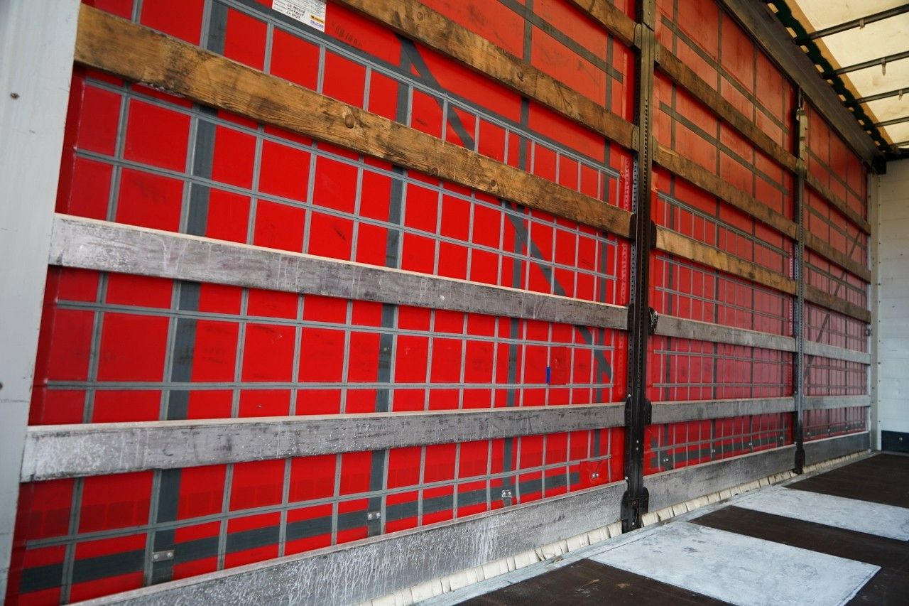 Camion à rideaux coulissants Mercedes-Benz ACTROS 2545 / SOLÓWKA / 6x2 / OŚ PODNOSZONA / B: photos 14 Camion à rideaux coulissants Mercedes-Benz ACTROS 2545 / SOLÓWKA / 6x2 / OŚ PODNOSZONA / B: photos 14