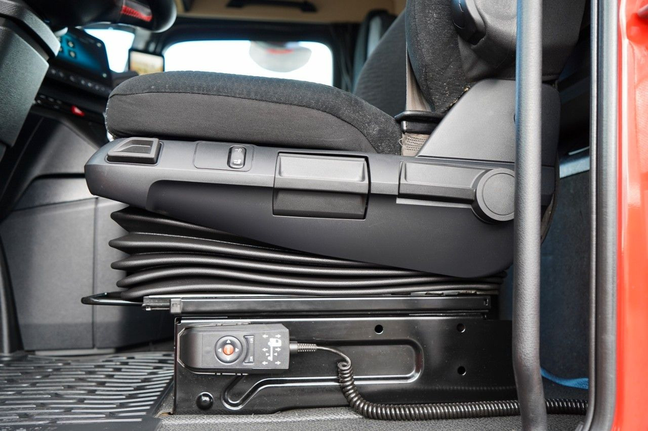 Camion à rideaux coulissants Mercedes-Benz ACTROS 2545 / SOLÓWKA / 6x2 / OŚ PODNOSZONA / B: photos 23 Camion à rideaux coulissants Mercedes-Benz ACTROS 2545 / SOLÓWKA / 6x2 / OŚ PODNOSZONA / B: photos 23