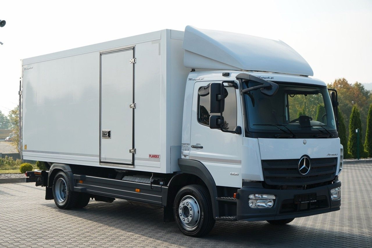 Mercedes-Benz ATEGO / 1221 / KONTENER 5.6 M / 4x2 / WINDA D H - Utilitaire frigorifique: photos 1 Mercedes-Benz ATEGO / 1221 / KONTENER 5.6 M / 4x2 / WINDA D H - Utilitaire frigorifique: photos 1