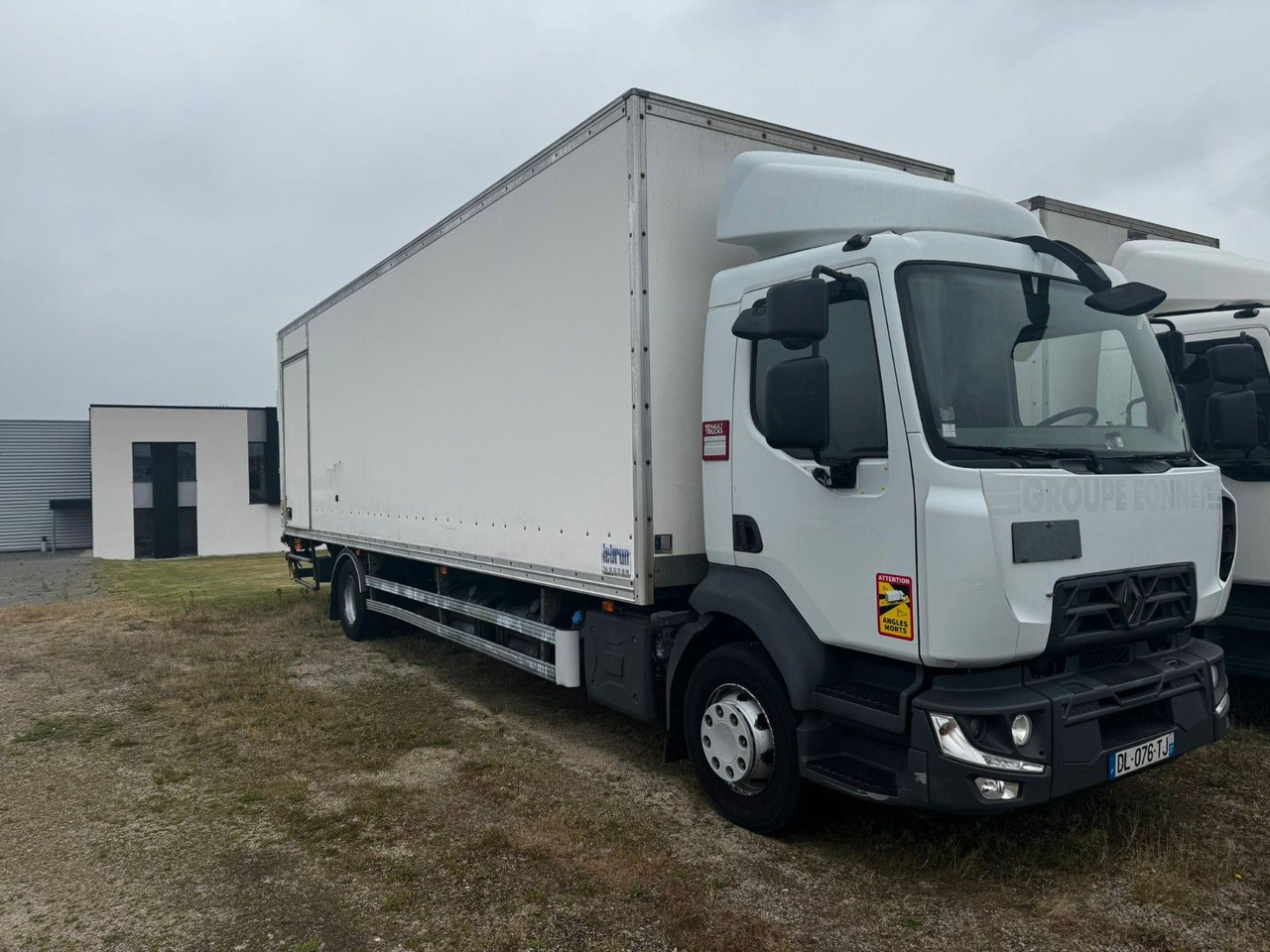 Renault D16 210 / 4x2 / KONTENER / 8.5M / WINDA DHOLLAND - Camion fourgon: photos 1 Renault D16 210 / 4x2 / KONTENER / 8.5M / WINDA DHOLLAND - Camion fourgon: photos 1