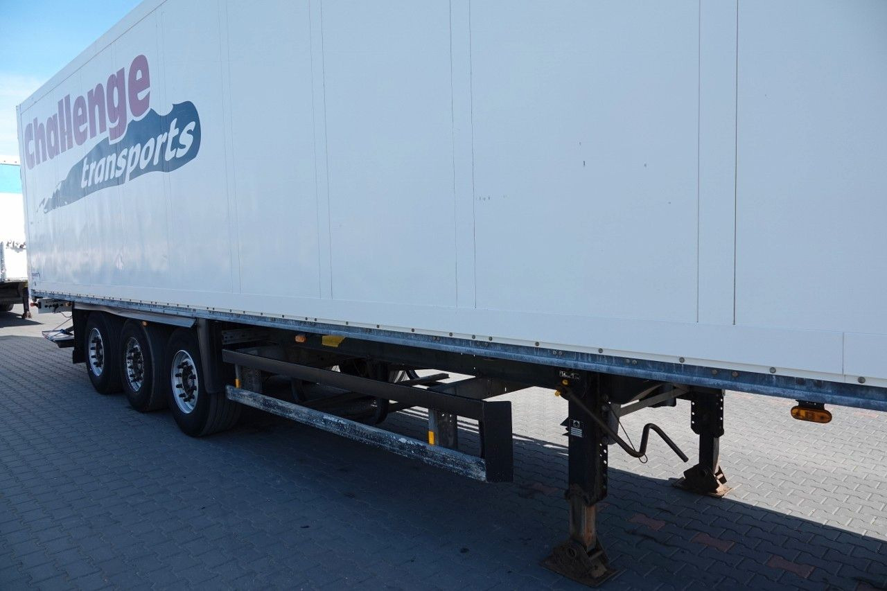 Schmitz Cargobull KONTENER KOFFER / WINDA MBB / SAF / SPROWADZONA - Semi-remorque frigorifique: photos 5 Schmitz Cargobull KONTENER KOFFER / WINDA MBB / SAF / SPROWADZONA - Semi-remorque frigorifique: photos 5