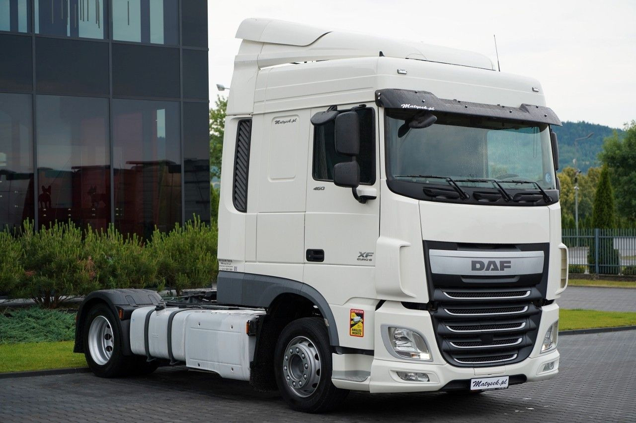 DAF XF 460 / SPACE CAB / MEGA / LOW DECK / EURO 6 - Tracteur routier: photos 1 DAF XF 460 / SPACE CAB / MEGA / LOW DECK / EURO 6 - Tracteur routier: photos 1