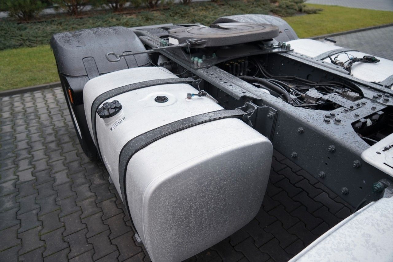 Tracteur routier DAF XF 480 / SUPER SPACE CAB / 2021: photos 17