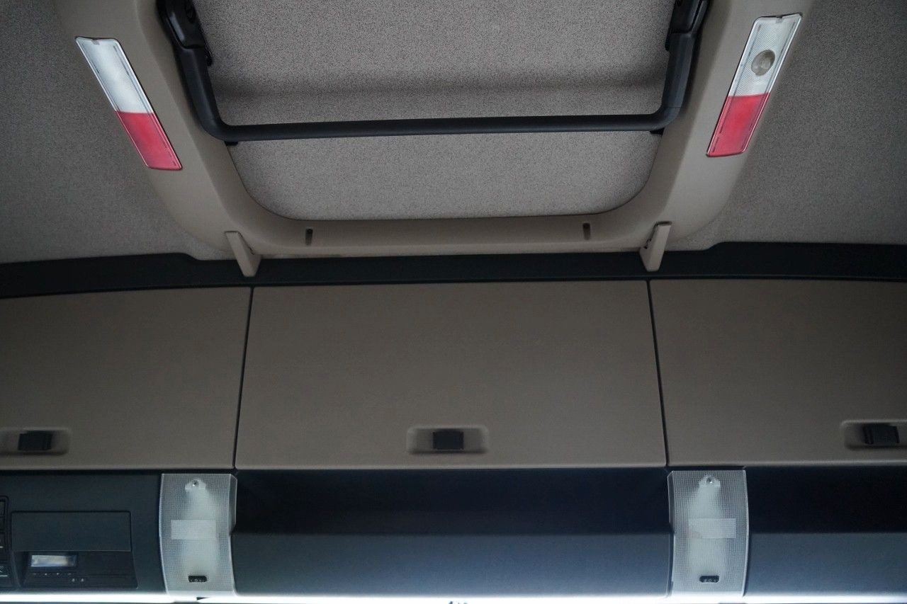 Tracteur routier MAN TGX 18.470 / 4x4 / HYDRAULIKA / HYDRODRIVE / OP: photos 35 Tracteur routier MAN TGX 18.470 / 4x4 / HYDRAULIKA / HYDRODRIVE / OP: photos 35