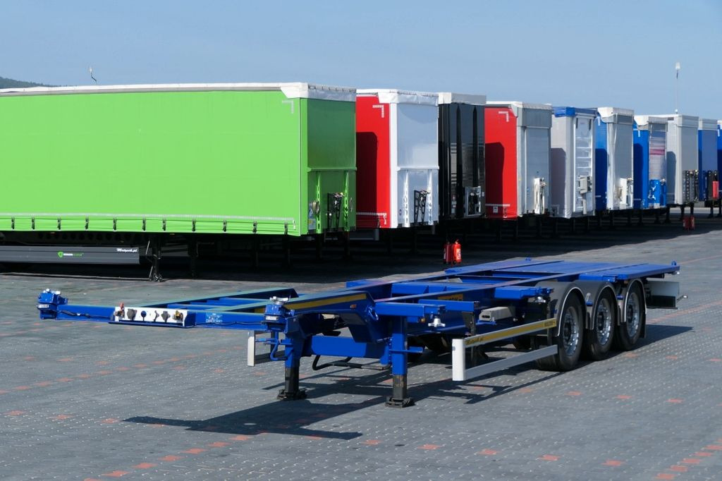 Wielton CHASISS / FOR CONTAINERS / LIFTED AXLE / SAF / - Semi-remorque porte-conteneur/ Caisse mobile: photos 1 Wielton CHASISS / FOR CONTAINERS / LIFTED AXLE / SAF / - Semi-remorque porte-conteneur/ Caisse mobile: photos 1