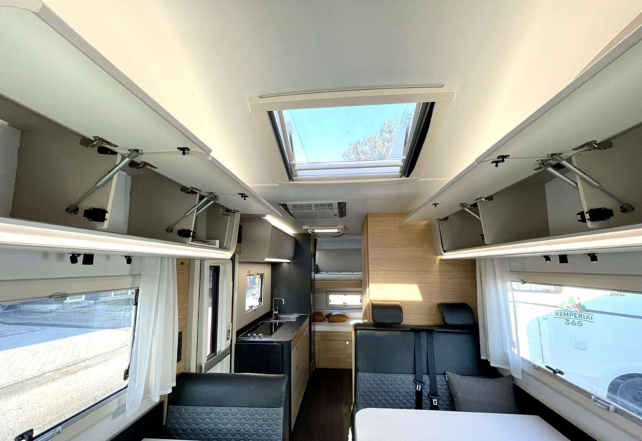 Adria Coral XL 650DK - Camping-car capucine: photos 5 Adria Coral XL 650DK - Camping-car capucine: photos 5