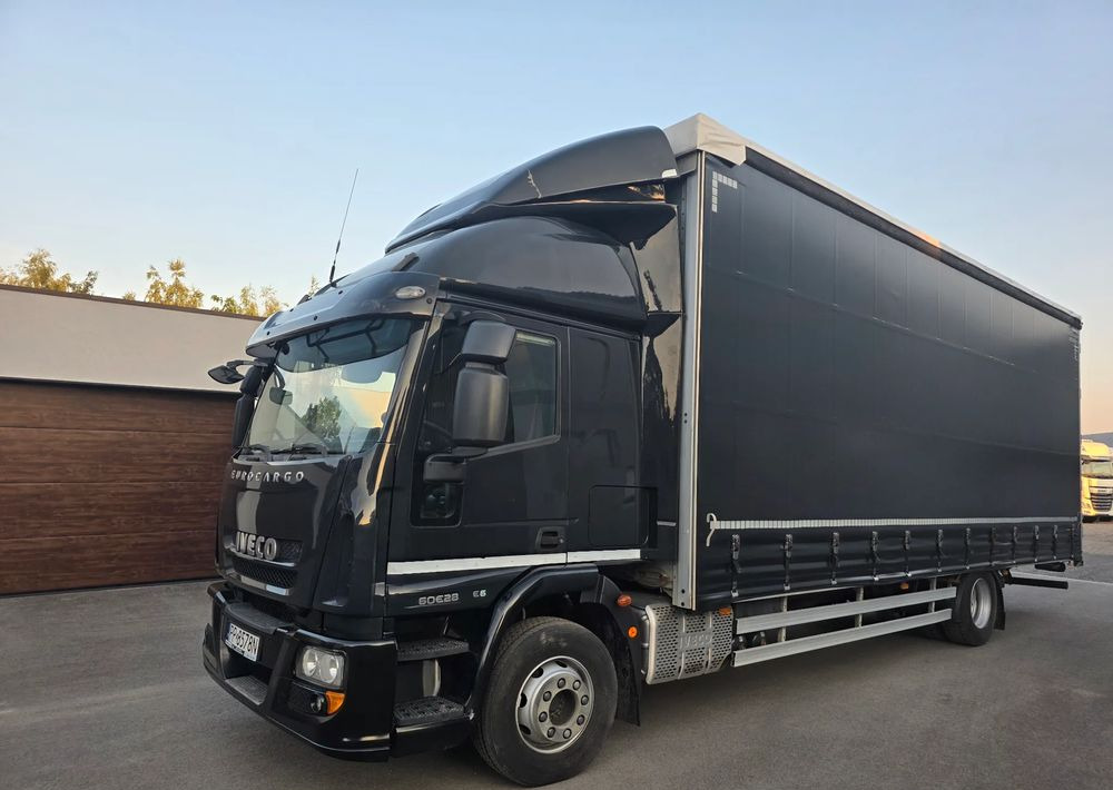 Iveco EUROCARGO 160E28 19 PAL. / FIRANKA / MANUAL / - Camion à rideaux coulissants: photos 1 Iveco EUROCARGO 160E28 19 PAL. / FIRANKA / MANUAL / - Camion à rideaux coulissants: photos 1