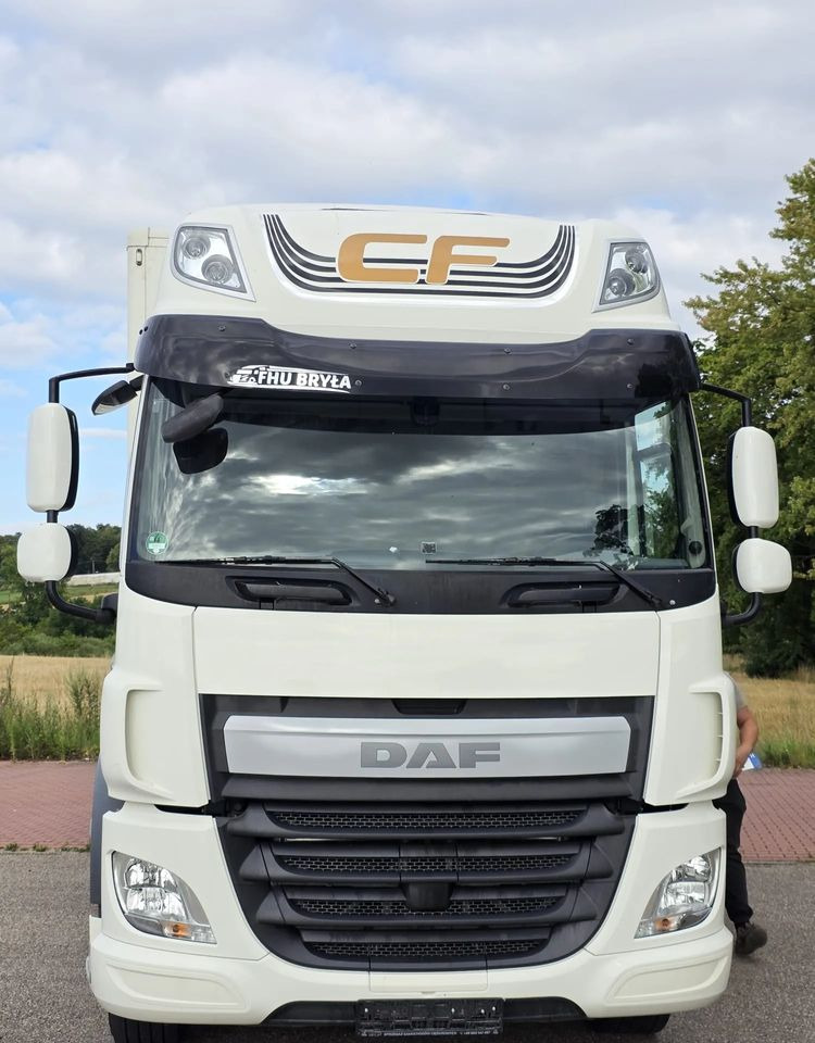 DAF CF 330 / 10.2017 / KONTENER MEBLOWY / IZOTERMA / WINDA / 18 PALET / E6 / NISKI PRZEBIEG / Z NIEMIEC / JAK NOWY / DUŻY SILNIK 10 837cm3// - Camion fourgon: photos 3 DAF CF 330 / 10.2017 / KONTENER MEBLOWY / IZOTERMA / WINDA / 18 PALET / E6 / NISKI PRZEBIEG / Z NIEMIEC / JAK NOWY / DUŻY SILNIK 10 837cm3// - Camion fourgon: photos 3