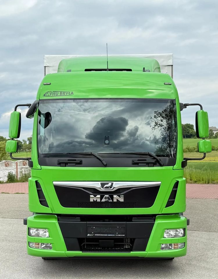 MAN TGL12.250/E6/20PALET/10.2018/SERWISOWANY/NISKI PRZEBIEG/WINDA/FIRANKA//JAK NOWY/SERWISOWANY - Camion à rideaux coulissants: photos 3 MAN TGL12.250/E6/20PALET/10.2018/SERWISOWANY/NISKI PRZEBIEG/WINDA/FIRANKA//JAK NOWY/SERWISOWANY - Camion à rideaux coulissants: photos 3