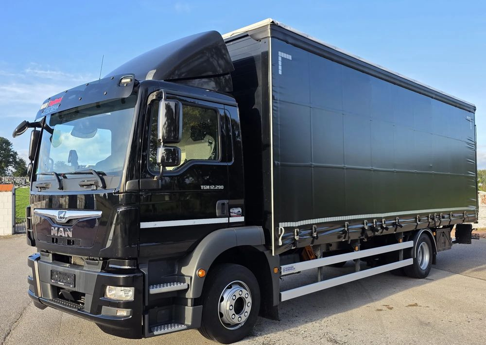 MAN TGM 12.290 / 15.290 / E6/ FIRANKA /BOCZNE DRZWI / BURTO-FIRANKA / 18PALET / WINDA / NISKI PRZEBIEG / 2018/ CAŁY NA PODUSZKACH / SERWISOWANY - Camion à rideaux coulissants: photos 1 MAN TGM 12.290 / 15.290 / E6/ FIRANKA /BOCZNE DRZWI / BURTO-FIRANKA / 18PALET / WINDA / NISKI PRZEBIEG / 2018/ CAŁY NA PODUSZKACH / SERWISOWANY - Camion à rideaux coulissants: photos 1