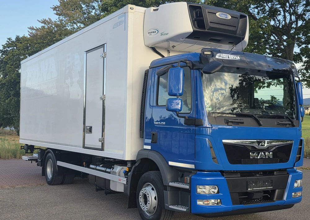 MAN TGM 15.250 / CHŁODNIA / WINDA / 2018 ROK / 230 TYŚ KM / BOCZNE DRZWI / AUTOMAT / SPROWADZONY / E6 / 18  EUROPALET/ - Camion frigorifique: photos 2 MAN TGM 15.250 / CHŁODNIA / WINDA / 2018 ROK / 230 TYŚ KM / BOCZNE DRZWI / AUTOMAT / SPROWADZONY / E6 / 18  EUROPALET/ - Camion frigorifique: photos 2