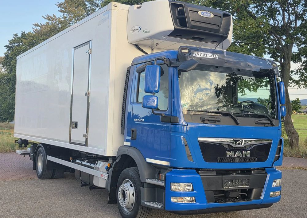 MAN TGM 15.250 / CHŁODNIA / WINDA / 2018 ROK / 230 TYŚ KM / BOCZNE DRZWI / AUTOMAT / SPROWADZONY / E6 / 18 EUROPALET/ - Camion frigorifique: photos 2 MAN TGM 15.250 / CHŁODNIA / WINDA / 2018 ROK / 230 TYŚ KM / BOCZNE DRZWI / AUTOMAT / SPROWADZONY / E6 / 18 EUROPALET/ - Camion frigorifique: photos 2