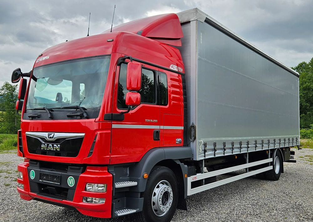 MAN TGM 18.290/15.290/E6/21PALET/9400 ŁADOWNOŚĆ/SERWISOWANY/NISKI PRZEBIEG/WINDA/FIRANKA/SPROWADZONY/2019/NISKI PRZEBIEG/PIERWSZY WŁAŚCICIEL/ - Camion à rideaux coulissants: photos 2 MAN TGM 18.290/15.290/E6/21PALET/9400 ŁADOWNOŚĆ/SERWISOWANY/NISKI PRZEBIEG/WINDA/FIRANKA/SPROWADZONY/2019/NISKI PRZEBIEG/PIERWSZY WŁAŚCICIEL/ - Camion à rideaux coulissants: photos 2