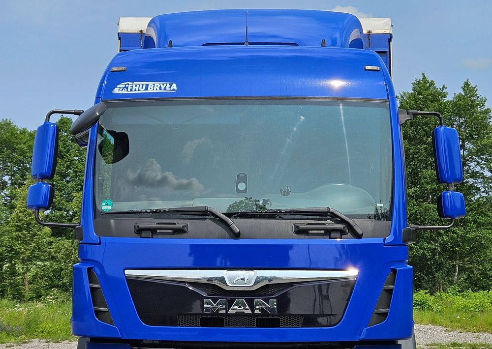 MAN TGM 18.340/15.340/E6/WINDA/NISKI PRZEBIEG/FIRANKA/BURTO-FIRANKA/18PALET/WINDA/NISKI PRZEBIEG/2016/SERWISOWANY - Camion à rideaux coulissants: photos 4 MAN TGM 18.340/15.340/E6/WINDA/NISKI PRZEBIEG/FIRANKA/BURTO-FIRANKA/18PALET/WINDA/NISKI PRZEBIEG/2016/SERWISOWANY - Camion à rideaux coulissants: photos 4