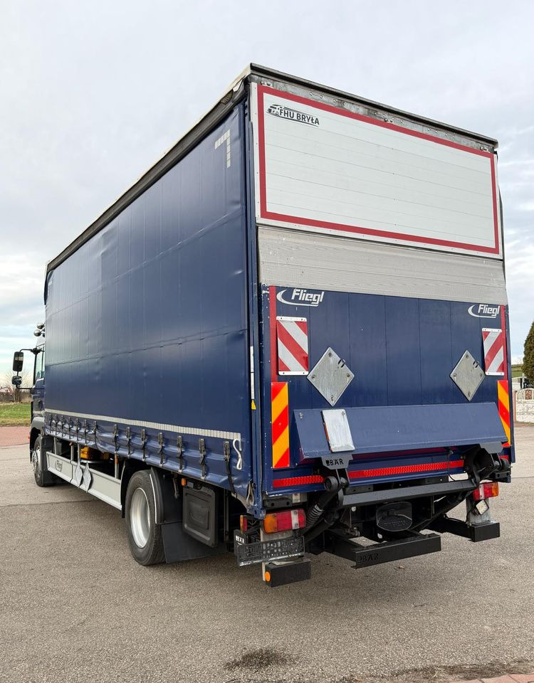 MAN TGM 18.340 / FIRANKA / LIFT / SPROWADZONY / KLIMA POSTOJOWA / 2017 / 9700 ŁADOWNOŚĆ / AUTOMAT / 18 PALET / E6 / WINDA / - Camion à rideaux coulissants: photos 4 MAN TGM 18.340 / FIRANKA / LIFT / SPROWADZONY / KLIMA POSTOJOWA / 2017 / 9700 ŁADOWNOŚĆ / AUTOMAT / 18 PALET / E6 / WINDA / - Camion à rideaux coulissants: photos 4