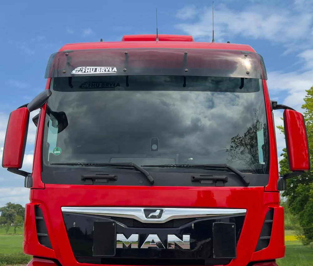 MAN TGX 26.500 / LIFT / 6X2 / KLIMA POSTOJOWA / 18PALET / E6 / FIRANKA / 18 TON ŁADOWNOŚĆ / WINDA / NISKI PRZEBIEG / JEDEN WŁAŚCICIEL / PODWIESZANA OŚ - Camion à rideaux coulissants: photos 4 MAN TGX 26.500 / LIFT / 6X2 / KLIMA POSTOJOWA / 18PALET / E6 / FIRANKA / 18 TON ŁADOWNOŚĆ / WINDA / NISKI PRZEBIEG / JEDEN WŁAŚCICIEL / PODWIESZANA OŚ - Camion à rideaux coulissants: photos 4