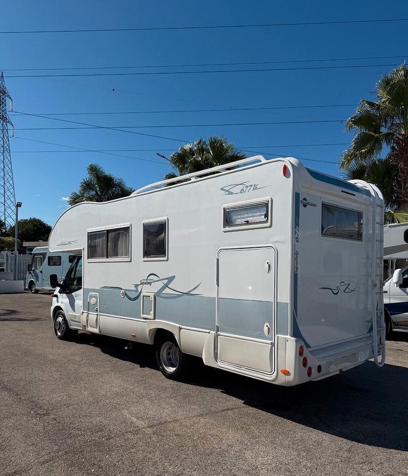 Rimor SUPERBRIG 677 TC - Camping-car capucine: photos 5 Rimor SUPERBRIG 677 TC - Camping-car capucine: photos 5