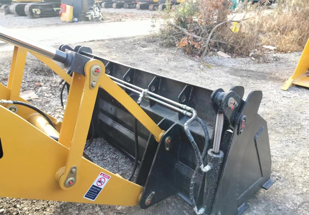 CAT 420 F Caterpillar 420F backhoe loader - Tractopelle: photos 5 CAT 420 F Caterpillar 420F backhoe loader - Tractopelle: photos 5