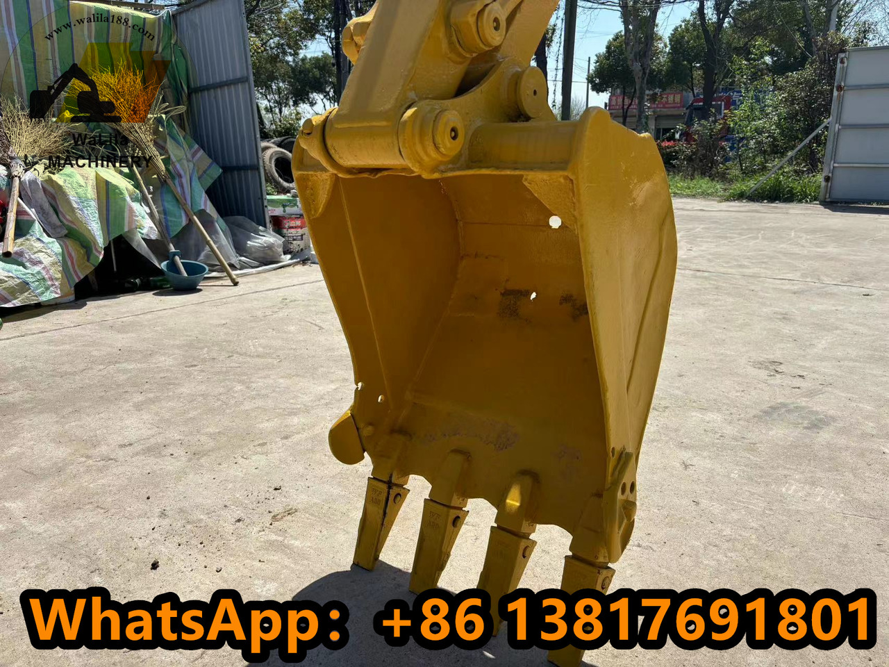 KOMATSU PC35MR - Mini pelle: photos 4 KOMATSU PC35MR - Mini pelle: photos 4