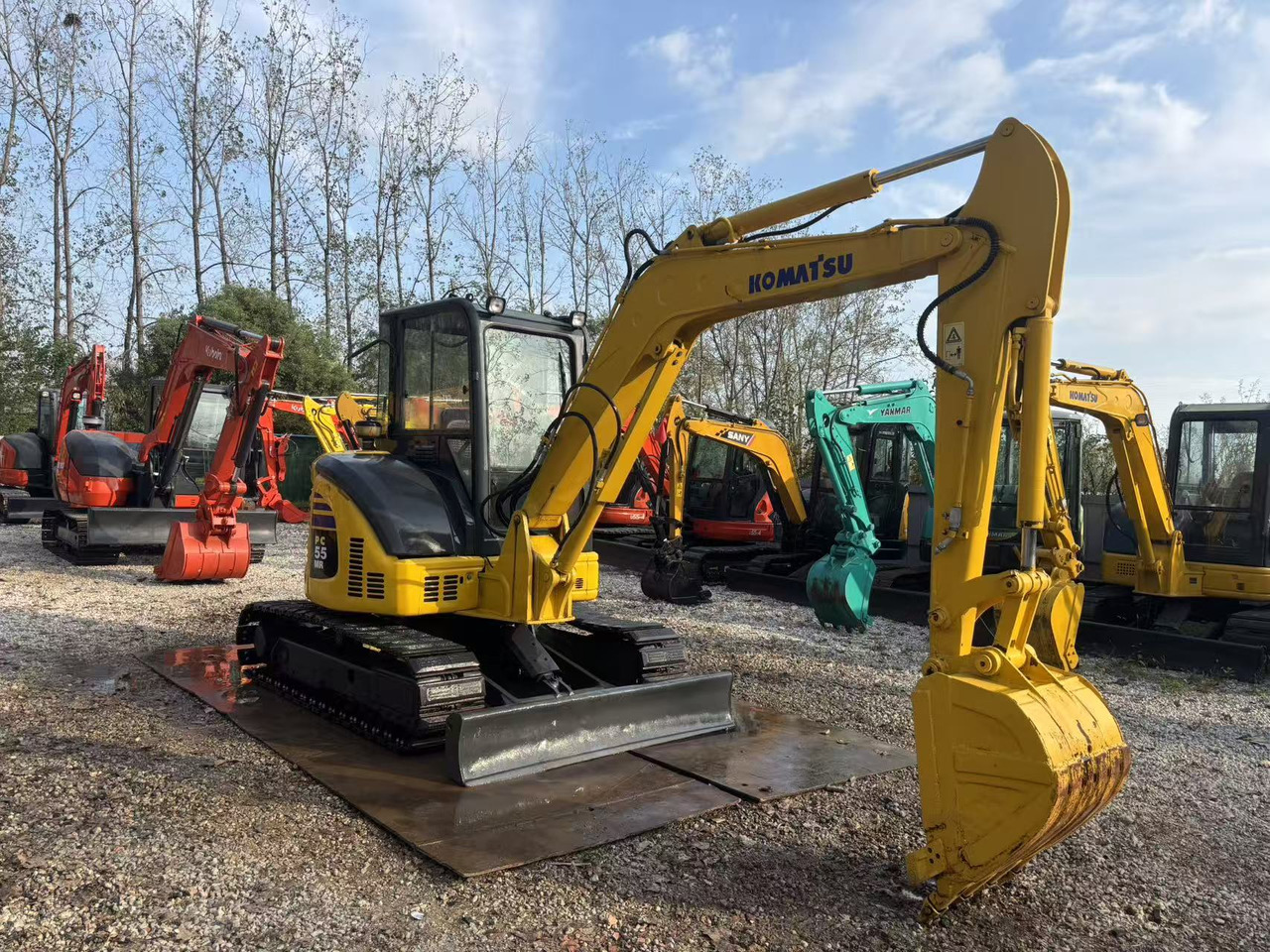 KOMATSU PC55MR-3 - Mini pelle: photos 5 KOMATSU PC55MR-3 - Mini pelle: photos 5