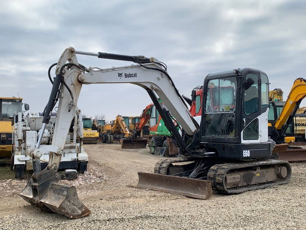 Bobcat E 60 - Mini pelle: photos 1 Bobcat E 60 - Mini pelle: photos 1