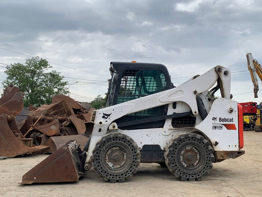 Bobcat S 740 - Mini chargeuse: photos 2 Bobcat S 740 - Mini chargeuse: photos 2