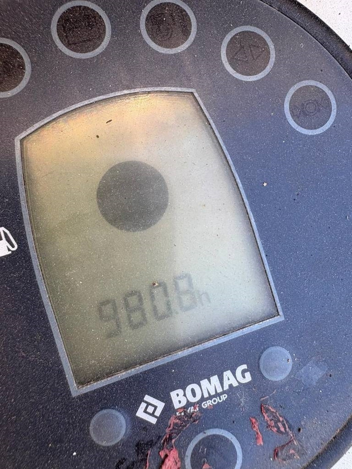 Rouleau compresseur Bomag BW 100 AD-5: photos 8