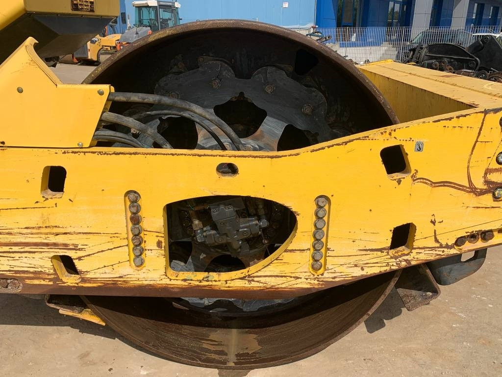 Bomag BW 219 D H-4 - Compacteur à pieds de mouton/ Monocylindre: photos 4 Bomag BW 219 D H-4 - Compacteur à pieds de mouton/ Monocylindre: photos 4