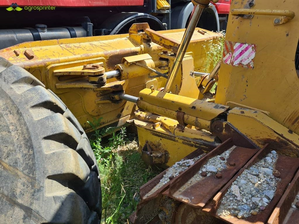 CAT D 6 R XL - Bulldozer: photos 3 CAT D 6 R XL - Bulldozer: photos 3