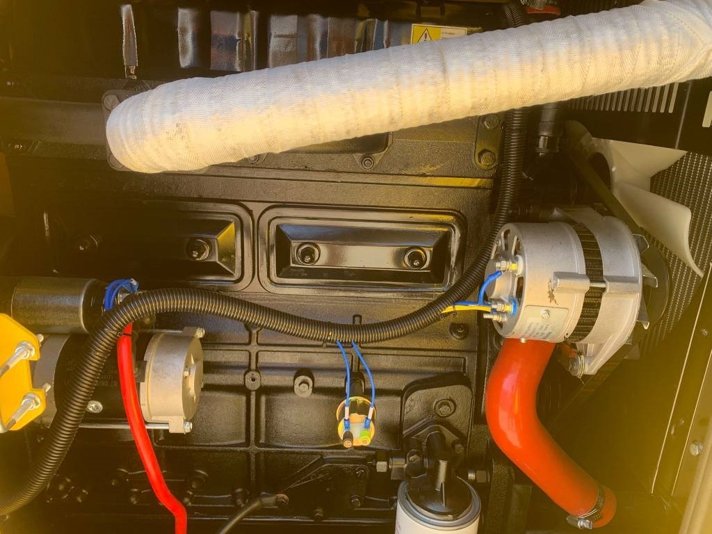 Compal VG-R30 - Groupe électrogène: photos 5 Compal VG-R30 - Groupe électrogène: photos 5