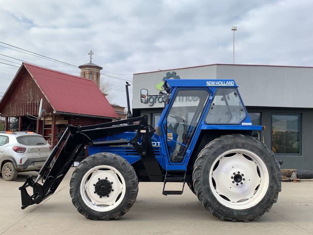 Fiat New Holland 70-90DT - Tracteur agricole: photos 3 Fiat New Holland 70-90DT - Tracteur agricole: photos 3
