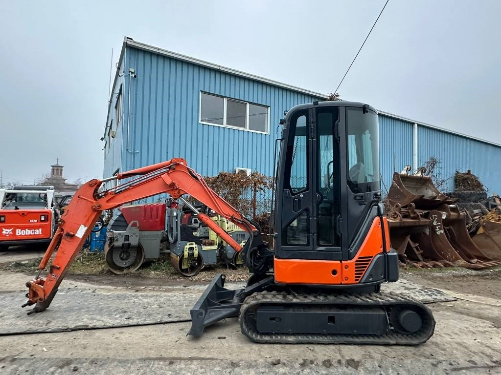 Hitachi ZX 27 U-2 - Mini pelle: photos 2 Hitachi ZX 27 U-2 - Mini pelle: photos 2