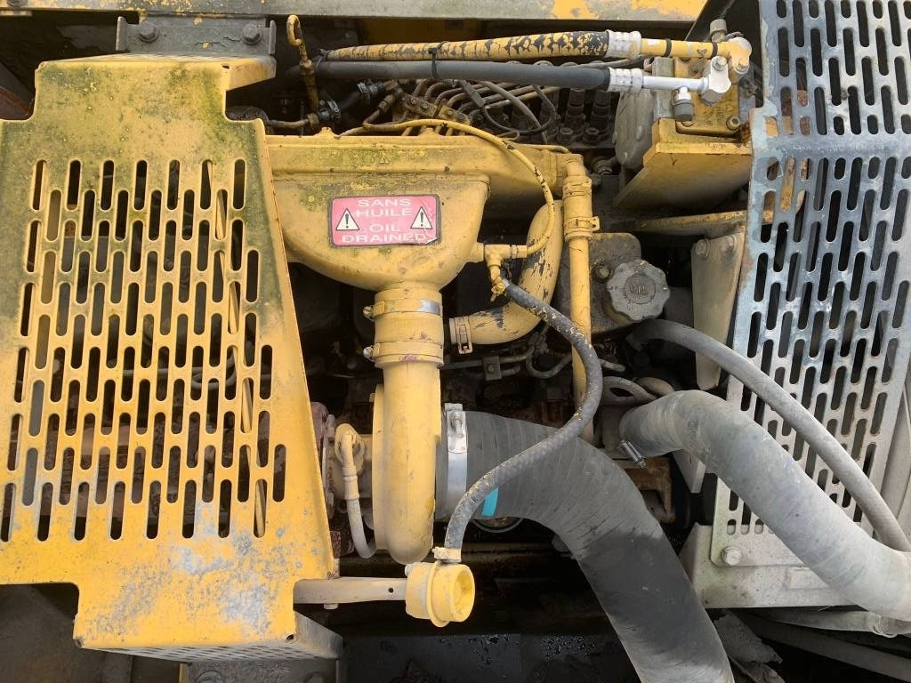 Pelle sur chenille Komatsu PC 240 NLC-6K: photos 11