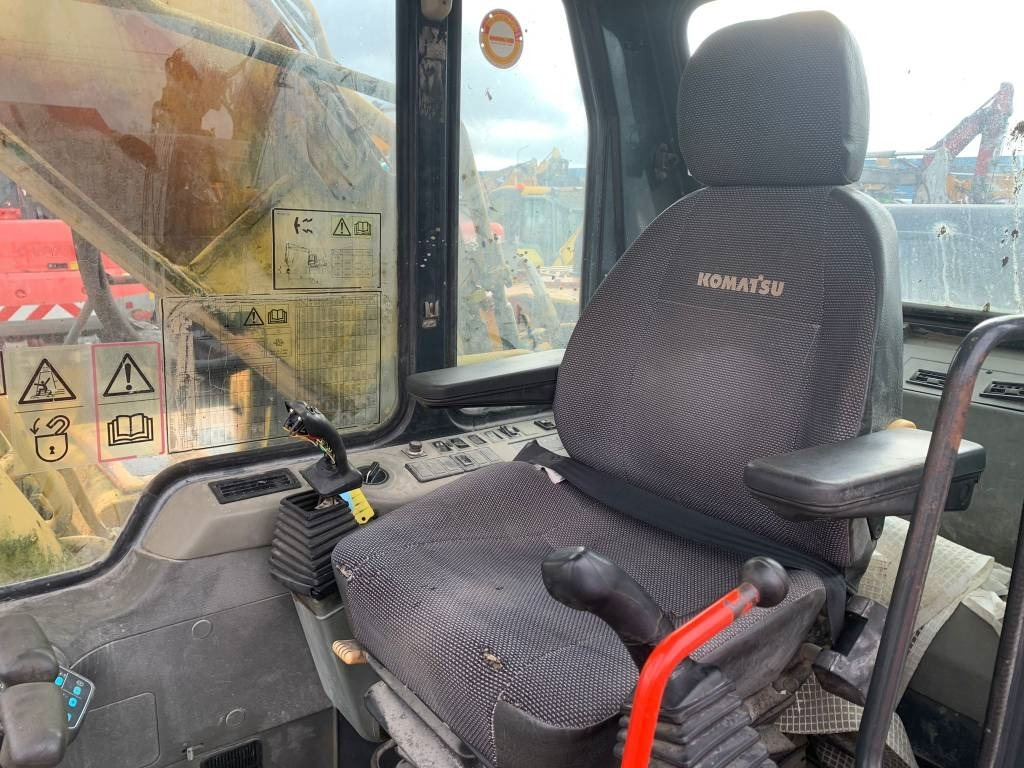Pelle sur chenille Komatsu PC 240 NLC-6K: photos 12