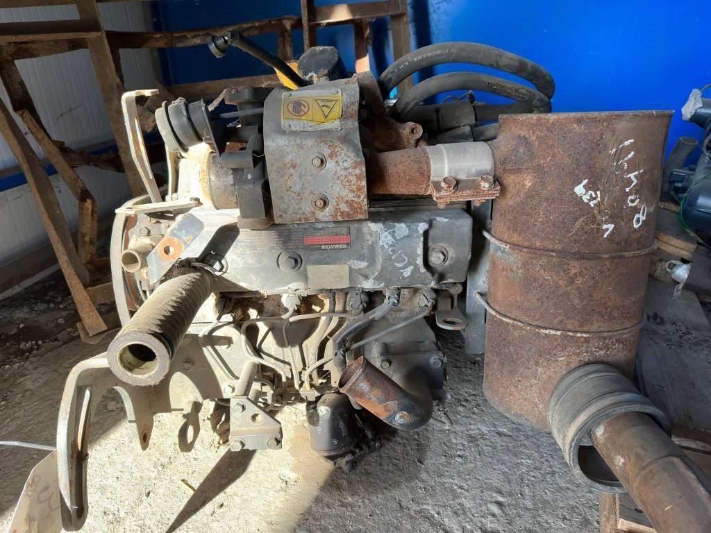 Komatsu SAA4D95LE-3 ESN ENGINE - Moteur pour Engins de chantier: photos 2 Komatsu SAA4D95LE-3 ESN ENGINE - Moteur pour Engins de chantier: photos 2