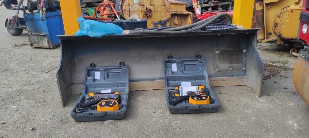 Meccanica Breganzese PL2000 - Lame pour Engins de chantier: photos 1 Meccanica Breganzese PL2000 - Lame pour Engins de chantier: photos 1